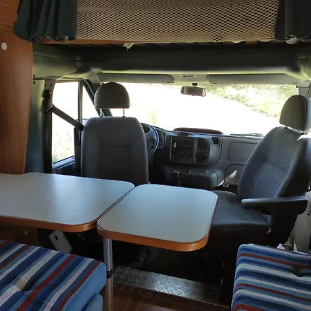Camping Car Tout Equipe Non Roulant *