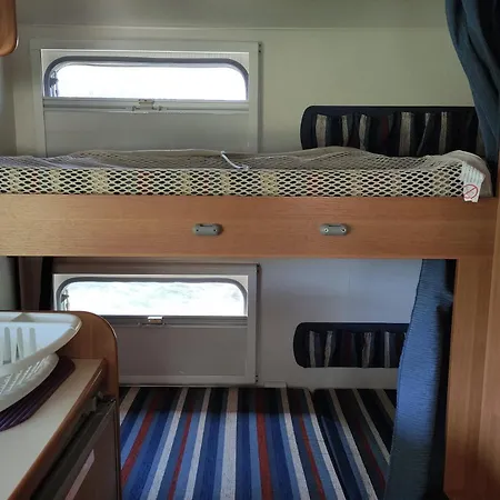 Kemping Camping Car Tout Equipe Non Roulant